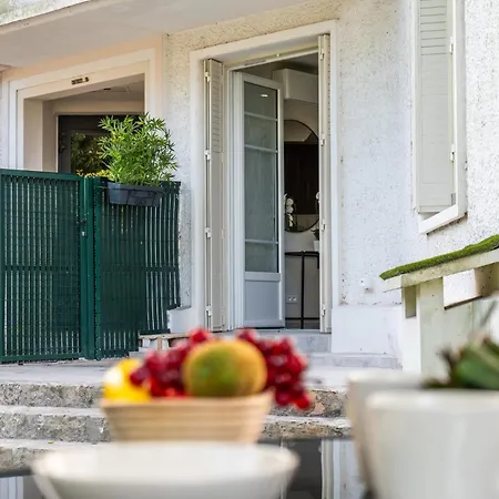Garden-level 10-min On Foot To Center Apartment *